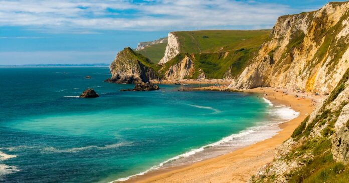 10 stunning UK beaches that can fool people into thinking you're abroad « Indiansbit